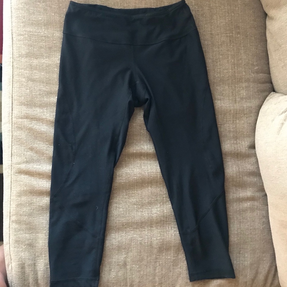 ✨Moving Sale✨Zella Crop Black Leggings Size XS